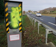 French speed camera spraypainted yellow